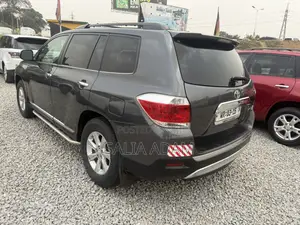 Toyota Highlander 2013 Gray