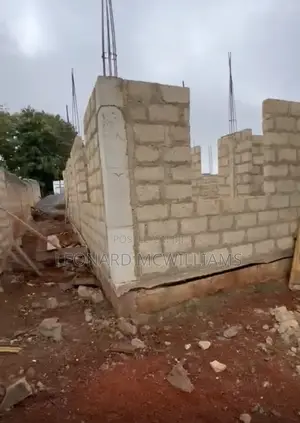 7bdrm House in Santasi, Kumasi Metropolitan for sale
