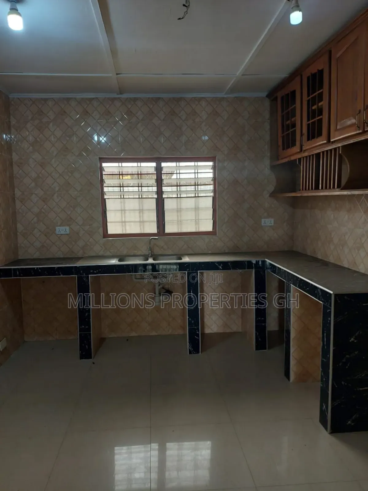 4bdrm House in Millions Properties, Kumasi Metropolitan for sale