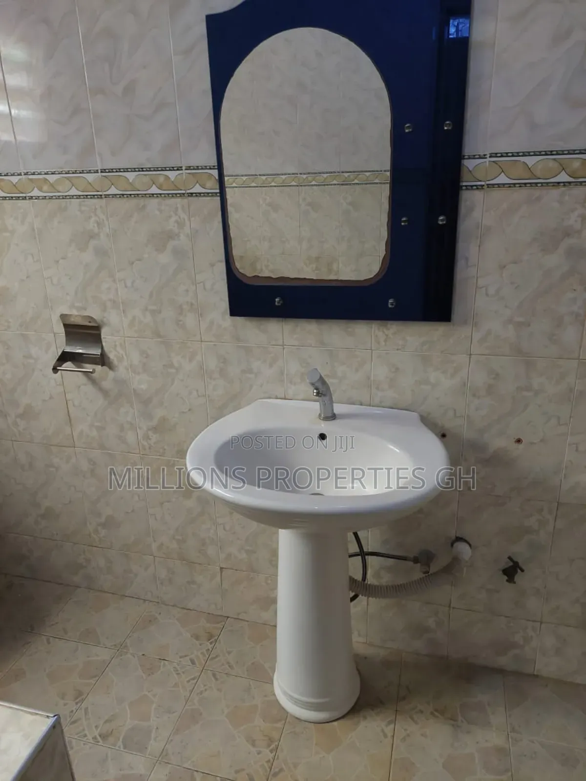 4bdrm House in Millions Properties, Kumasi Metropolitan for sale