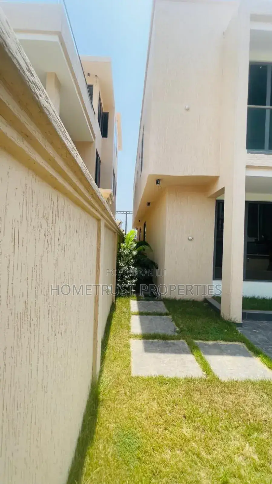 4bdrm Duplex in Tseaddo for sale