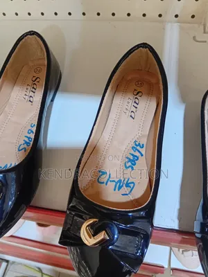 Ladies Flat Shoes