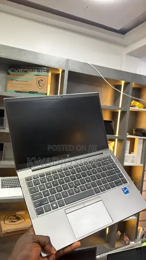 Laptop HP ZBook Firefly G8 16GB Intel Core i7 SSD 256GB