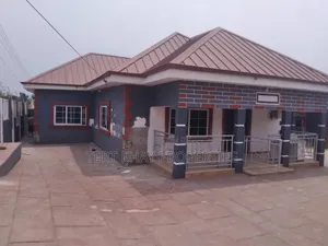 5bdrm House in Teshie Nungua for rent