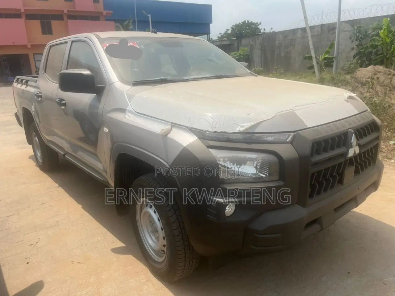 New Mitsubishi L200 2025 Gray