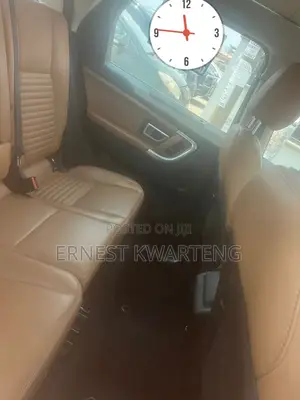 Land Rover Discovery 2019 White