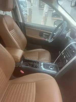 Land Rover Discovery 2019 White