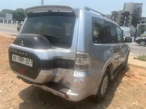 Mitsubishi Pajero 2016 Gray