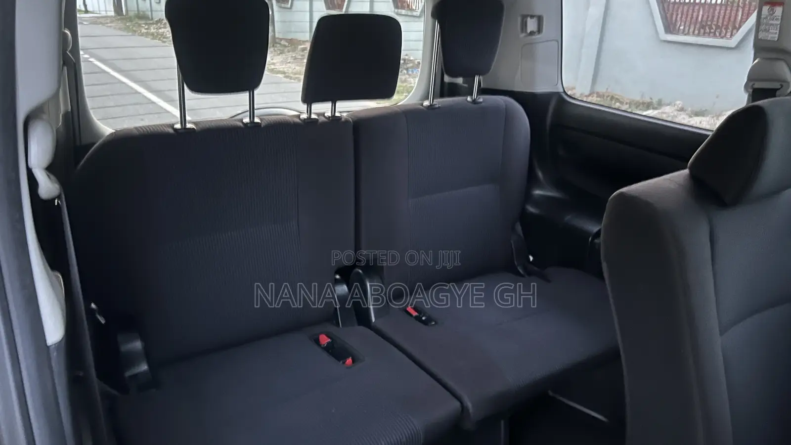 Toyota Voxy 2015 Silver