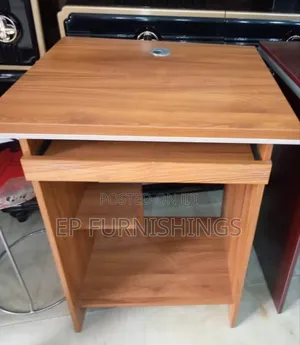 Computer Desk/ Table
