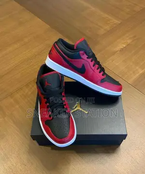 Air Jordan Retro 1 Low Reserve Bred