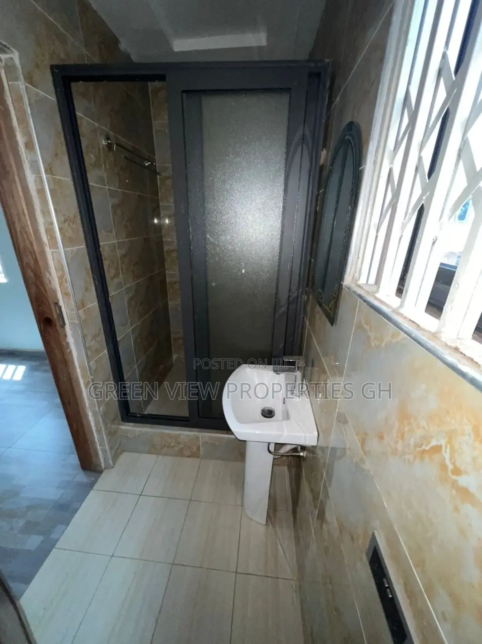 4bdrm Duplex in Ofankor for rent