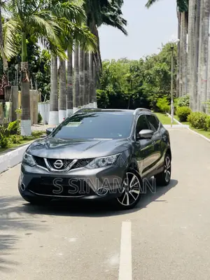 Nissan Qashqai 2015 Gray