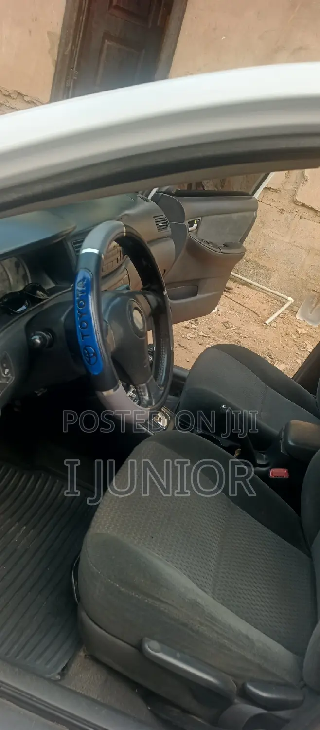 Toyota Corolla S 2005 White