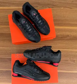 Nike Spot-wear Shox Z Trainers