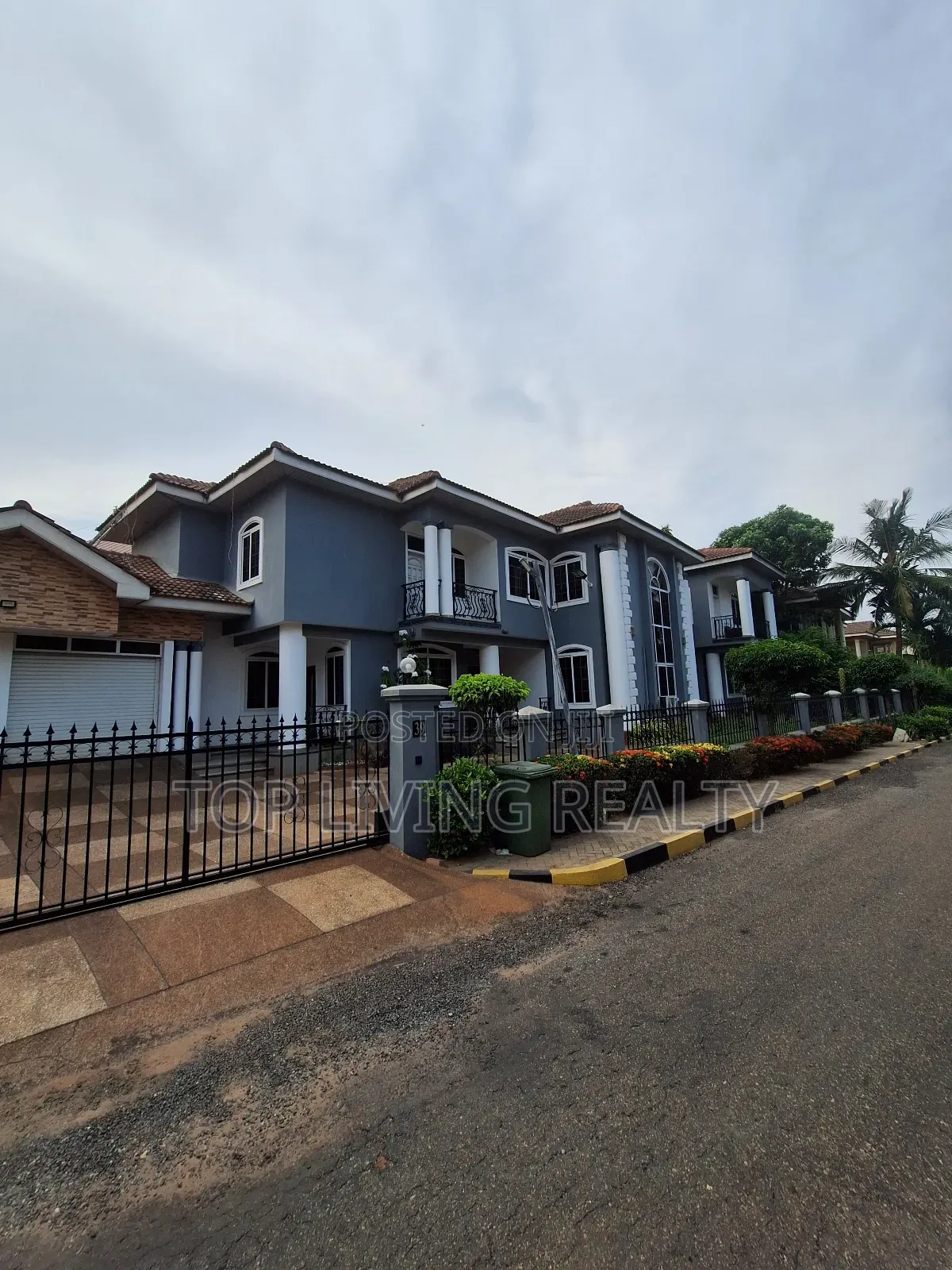 4bdrm Villa in Adjiriganor for rent