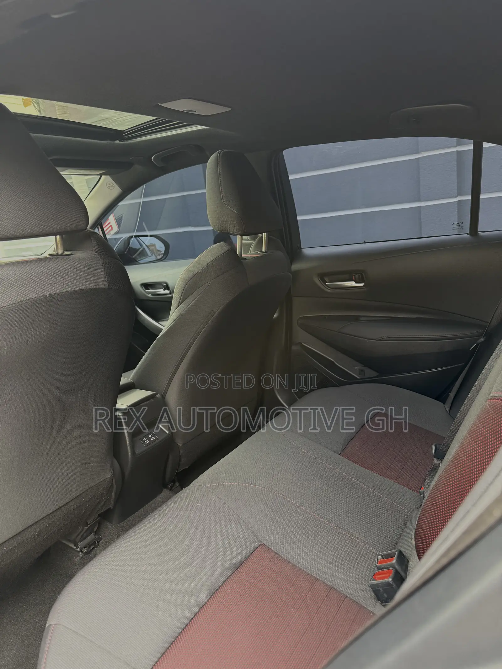 Toyota Corolla SE 2024 Blue
