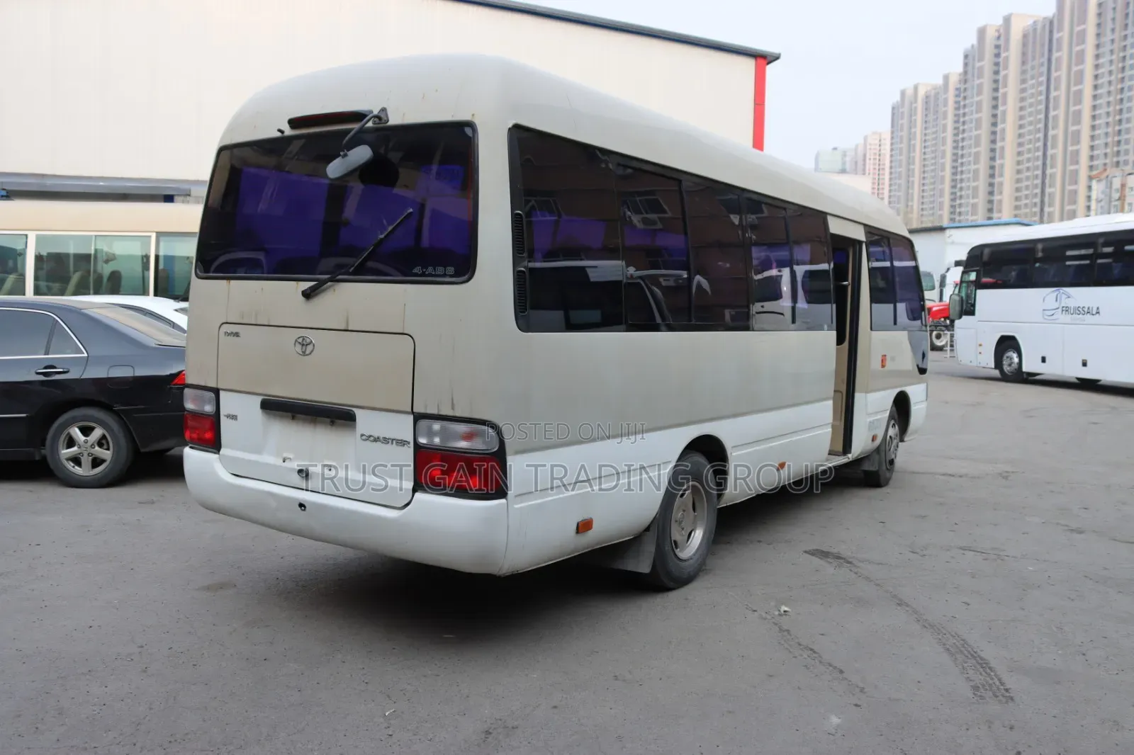 Toyota Coaster 2014