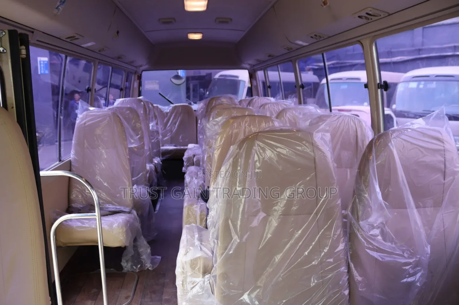 Toyota Coaster 2014