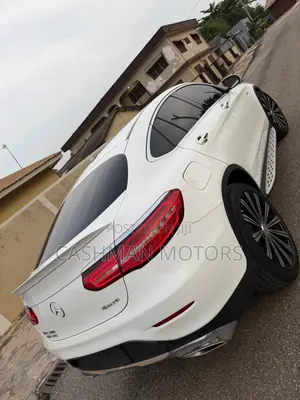 Mercedes-Benz GLC-Class 2017 White