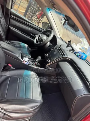 Hyundai Tucson SE 2022 Red