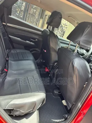 Hyundai Tucson SE 2022 Red