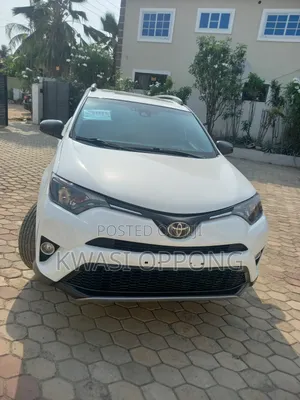Toyota RAV4 2017 White