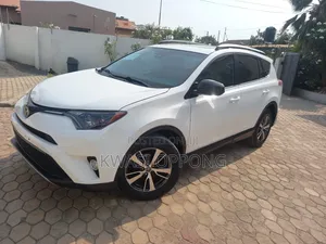 Toyota RAV4 2017 White