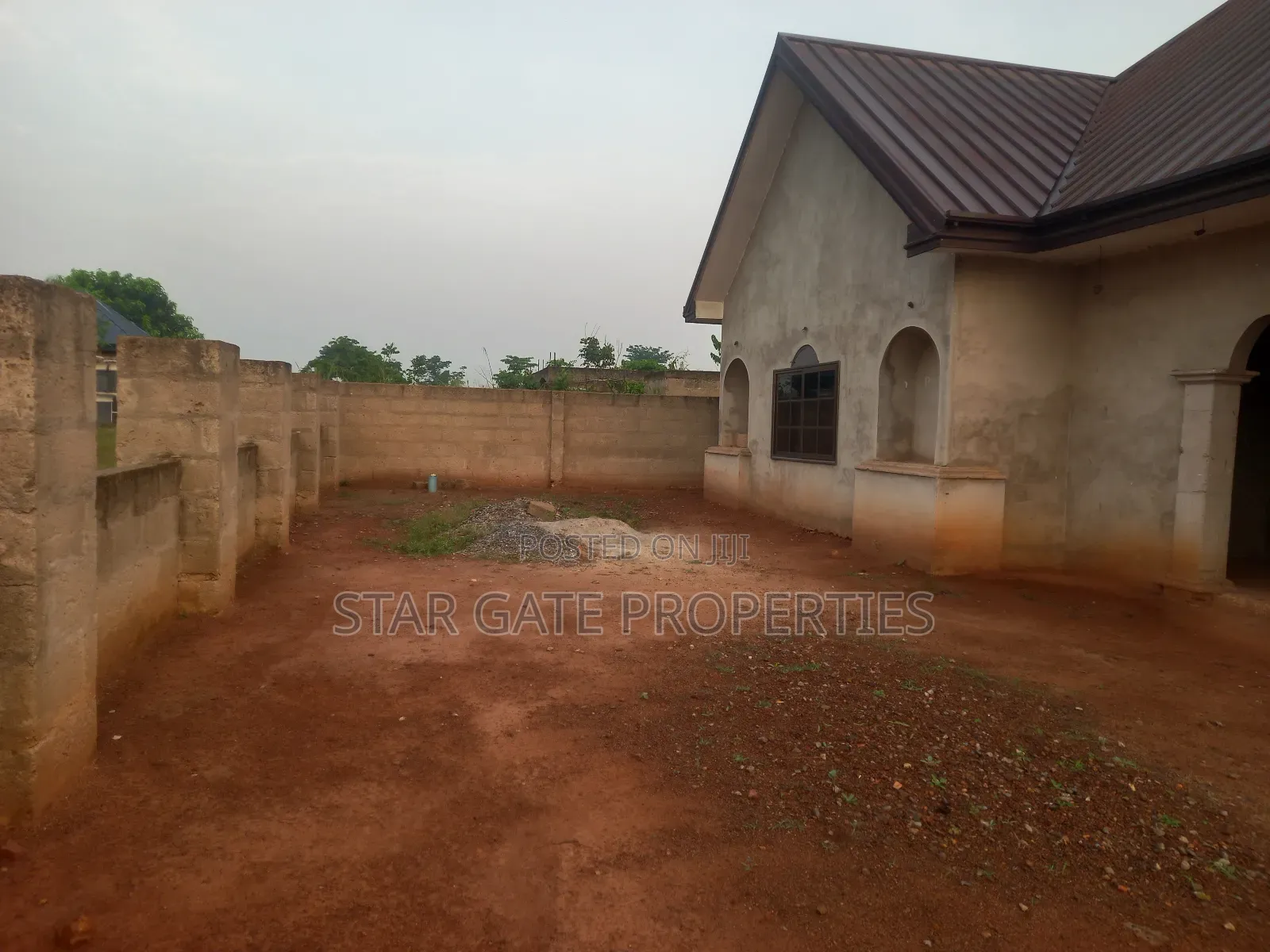 3bdrm House in Ejisu Saapeh, Onwe. for sale