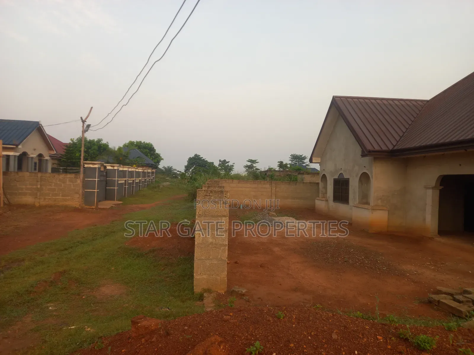 3bdrm House in Ejisu Saapeh, Onwe. for sale