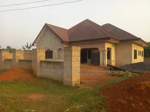 3bdrm House in Donyina (Saapeh), Kumasi Metropolitan for sale