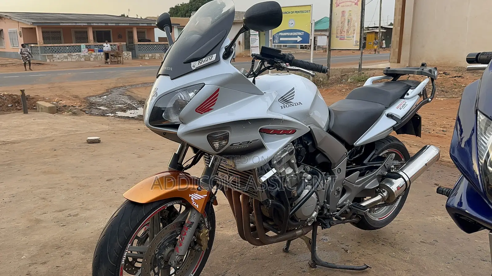 Honda CB 2009 White