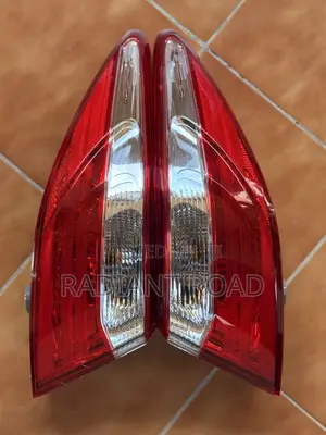 Toyota Camry 2016 - 2017 Taillight