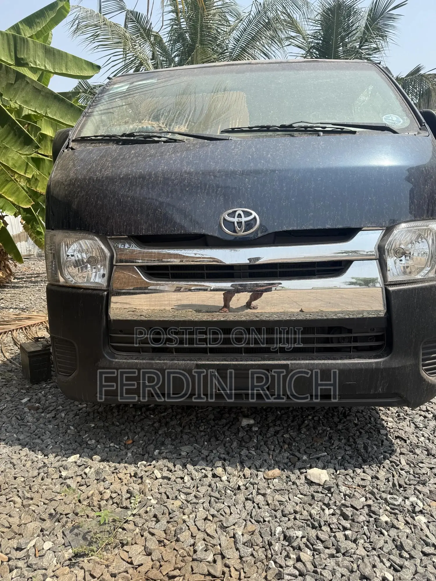 Toyota HiAce 2015 Blue
