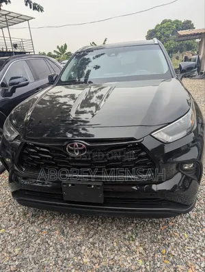 Toyota Highlander XLE 2022 Black