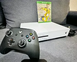 Xbox One S With White Pad