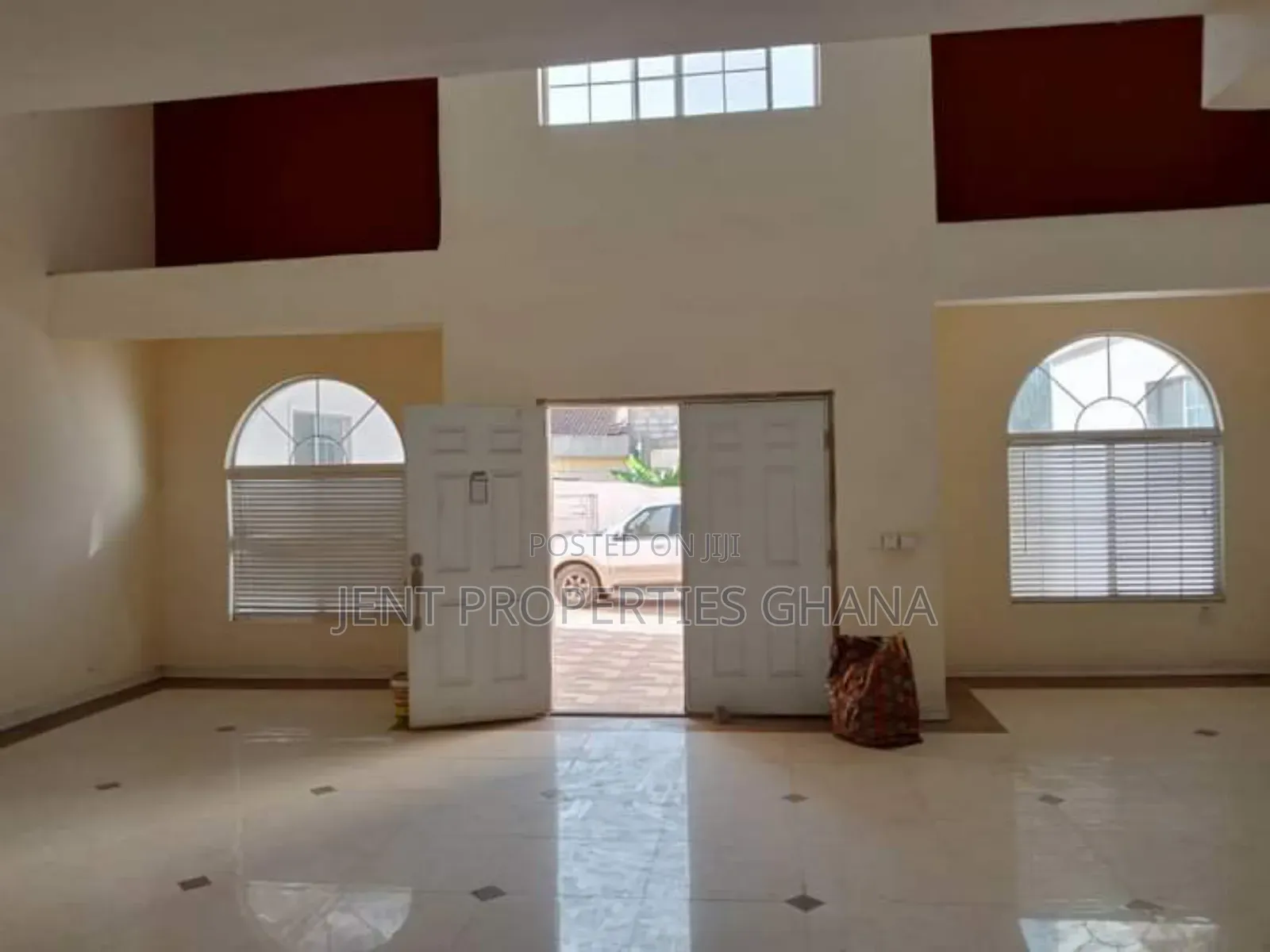 10bdrm Mansion in Accra Metropolitan for sale
