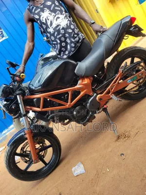 Honda VF 2010 Black
