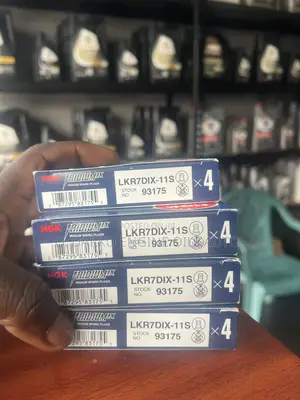 NGK Iridium Spark Plugs (93175) Ram // Kia // Hyundai // Dodge