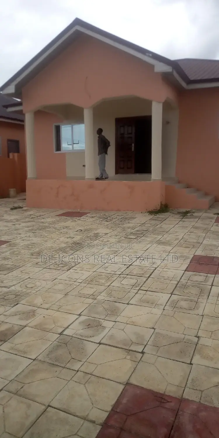 3bdrm House in Awutu Senya East Municipal for sale