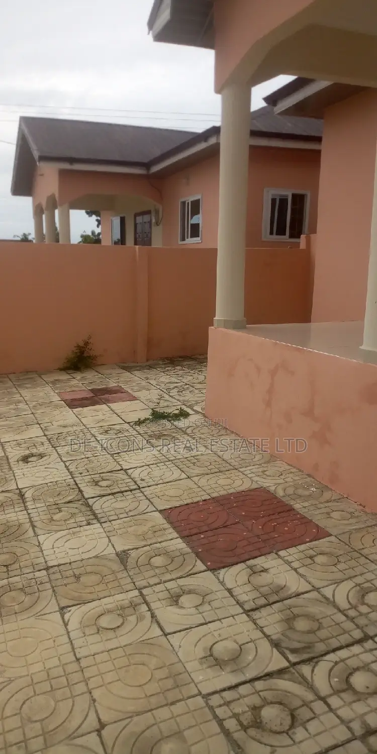 3bdrm House in Awutu Senya East Municipal for sale