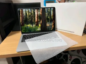 New Laptop Apple MacBook Air 2022 M2 16GB Apple M2 SSHD (Hybrid) 512GB