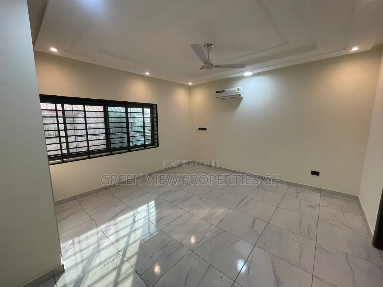 3bdrm Duplex in Parakuo Estate for rent