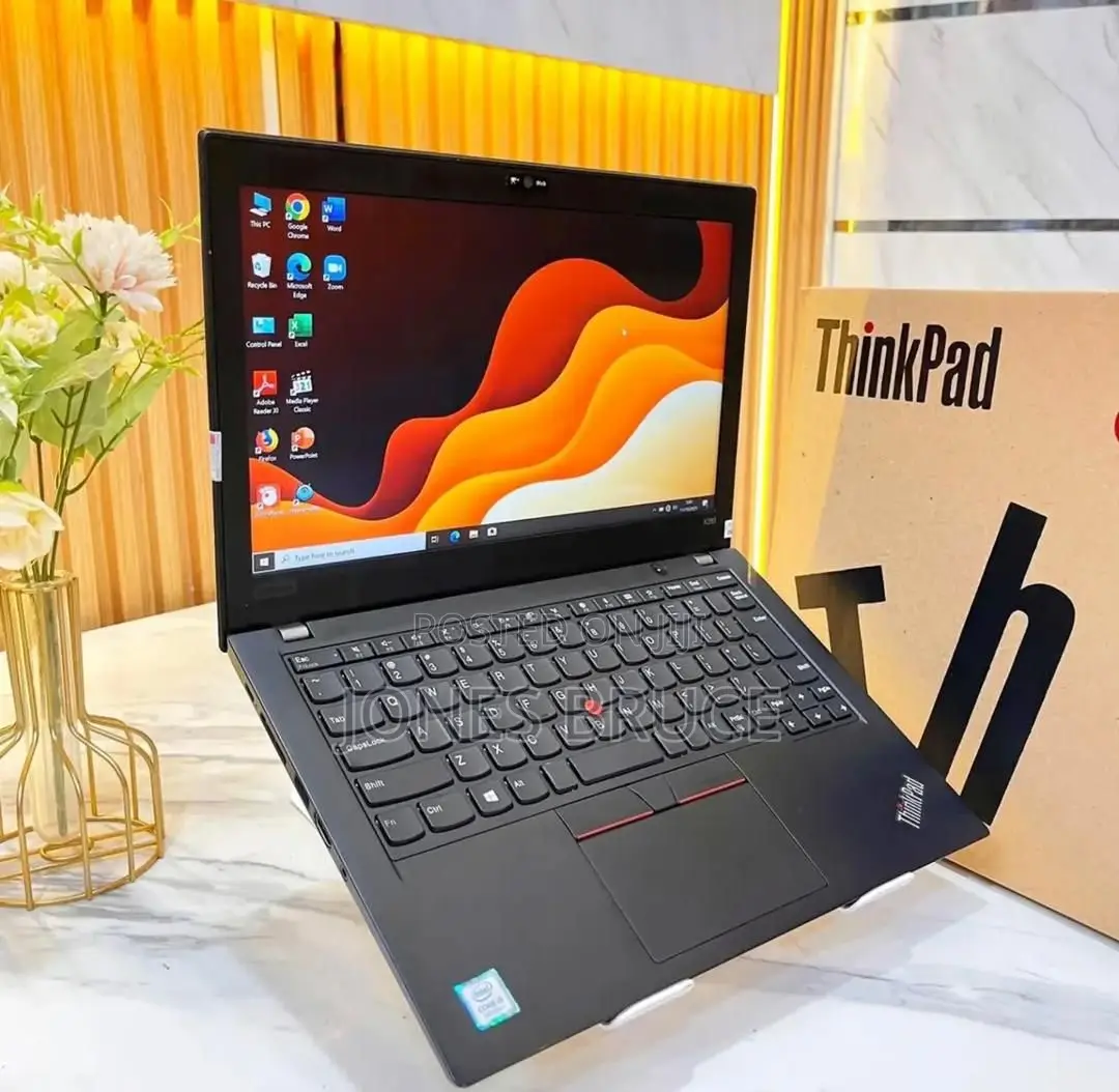 New Laptop Lenovo ThinkPad X280 8GB Intel Core i5 SSD 256GB