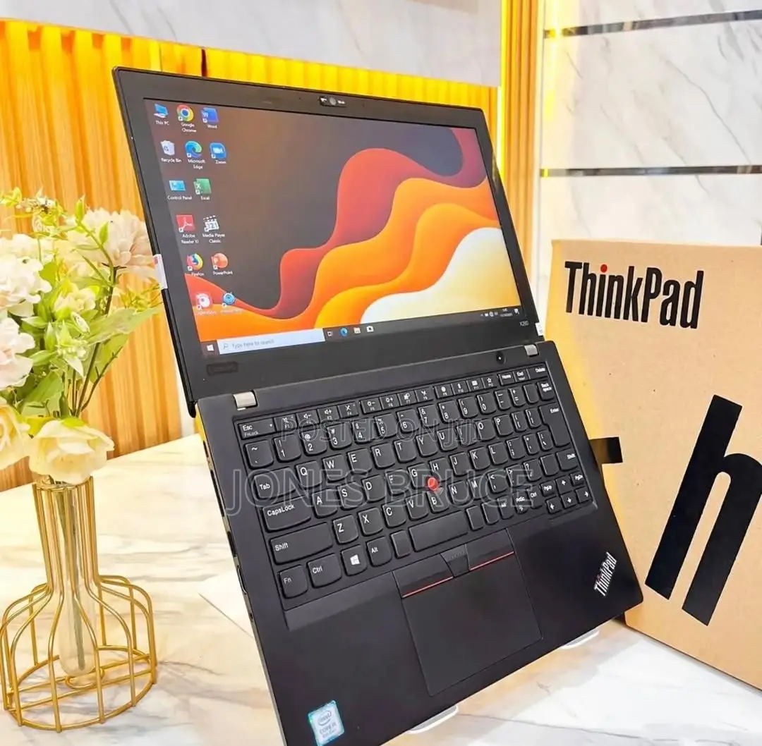 New Laptop Lenovo ThinkPad X280 8GB Intel Core i5 SSD 256GB