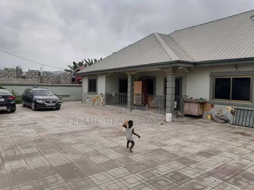 5bdrm House in Felmic Real Estate, Amasaman for sale