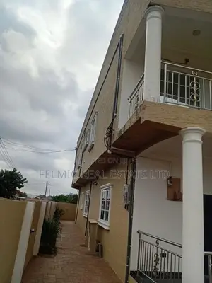 4bdrm Duplex in Felmic Real Estate, Amasaman for sale