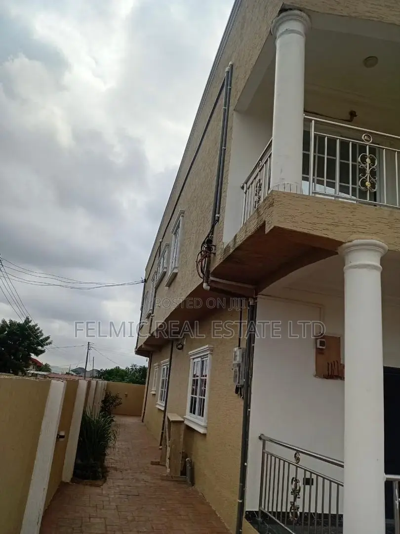 4bdrm Duplex in Felmic Real Estate, Amasaman for sale