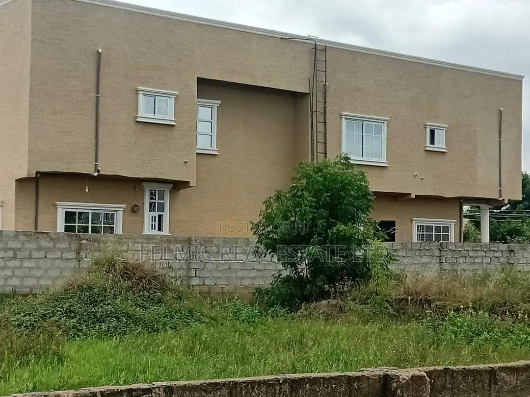 4bdrm Duplex in Felmic Real Estate, Amasaman for sale