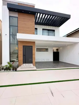 4bdrm Duplex in Adjiriganor for sale